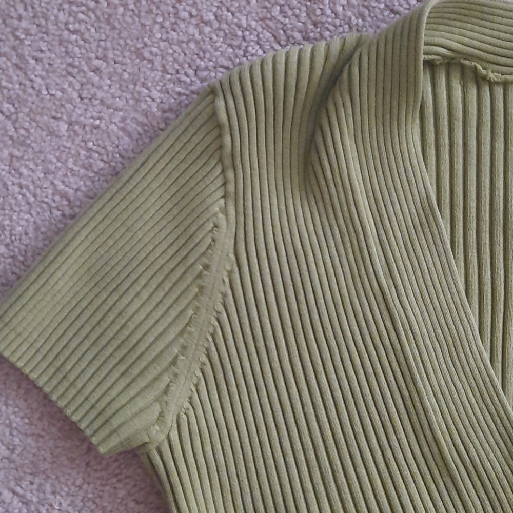 Sweater - Picture 3 of 6